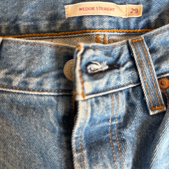 Levi’s Button Fly Wedgie Straight Jeans - Picture 6 of 8